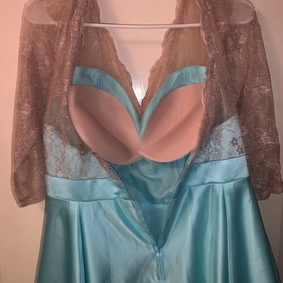 Lace & Satin DRess - Picture 4 of 4